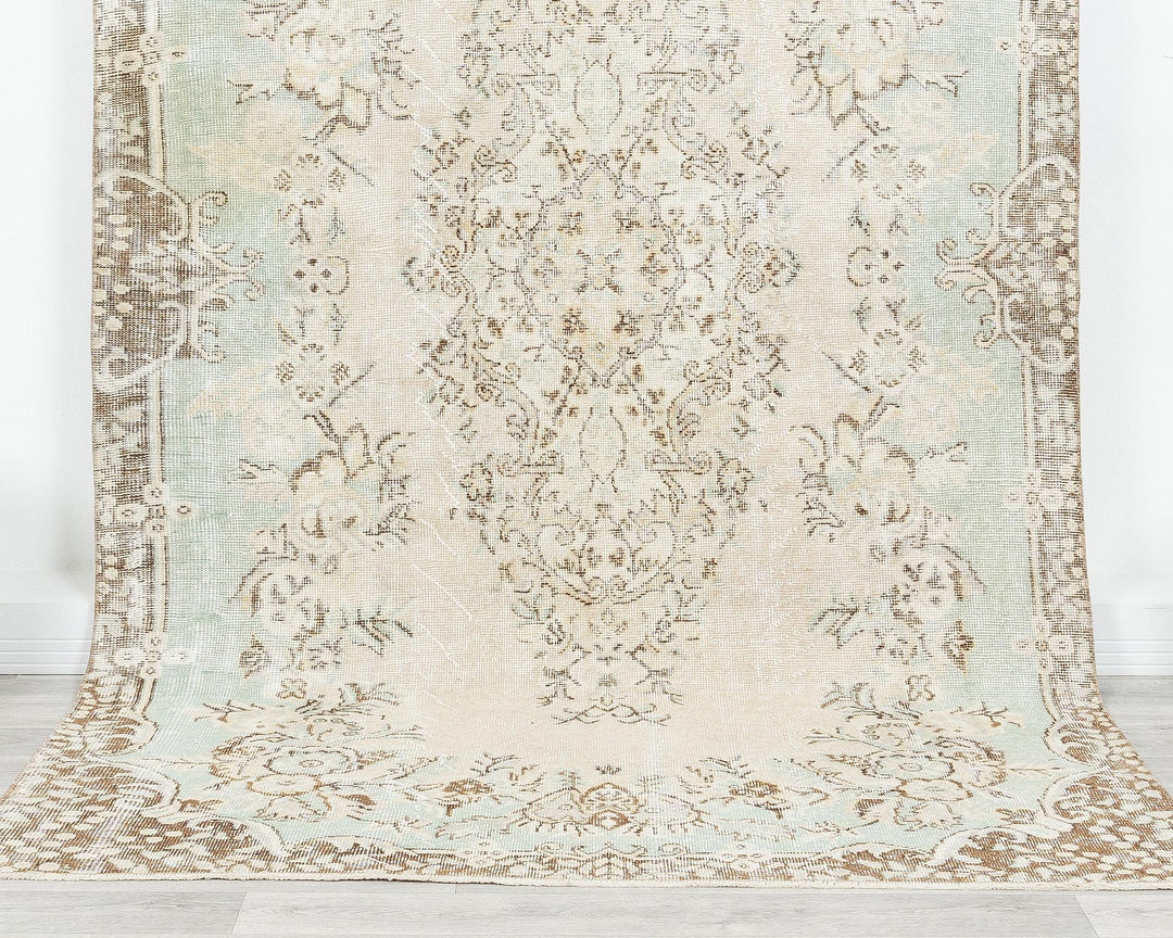 Beige Oushak Rug 5' 2" x 9' 2" | No. VR32459