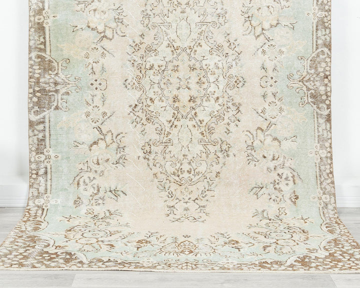 Beige Oushak Rug 5' 2" x 9' 2" | No. VR32459
