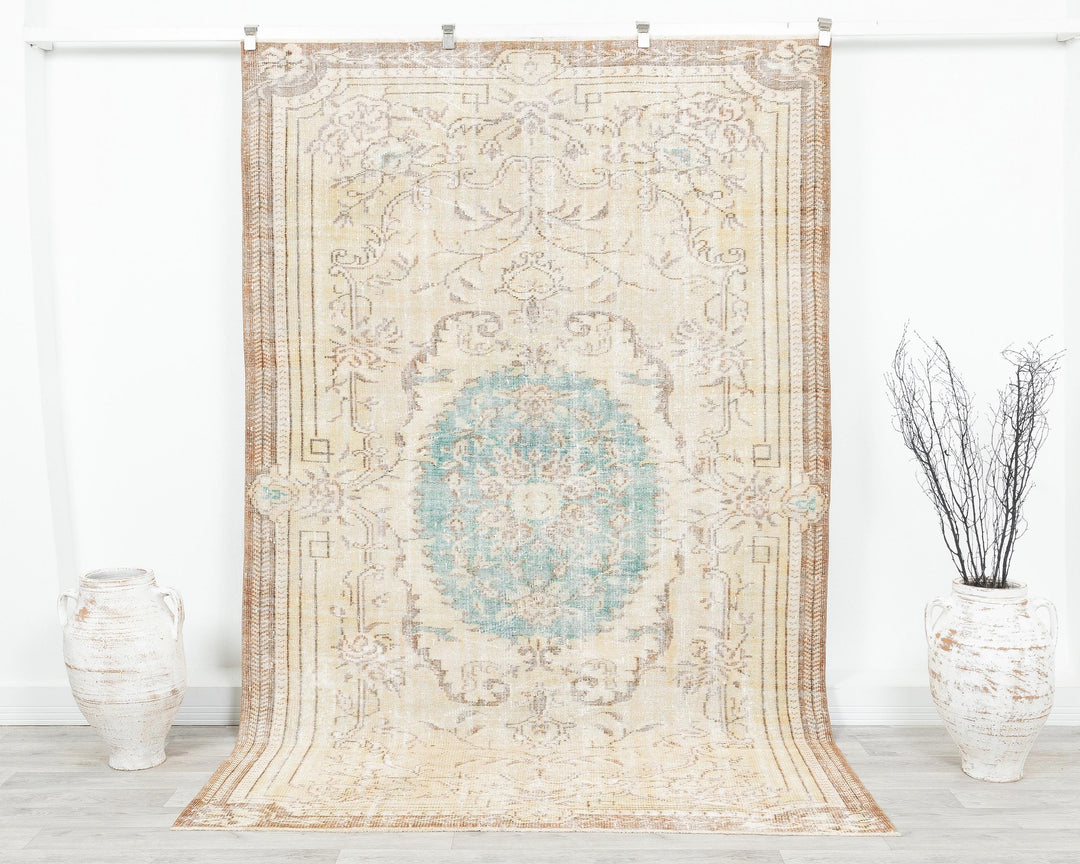 Beige Oushak Rug 5' 7" x 8' 10" | No. VR68335