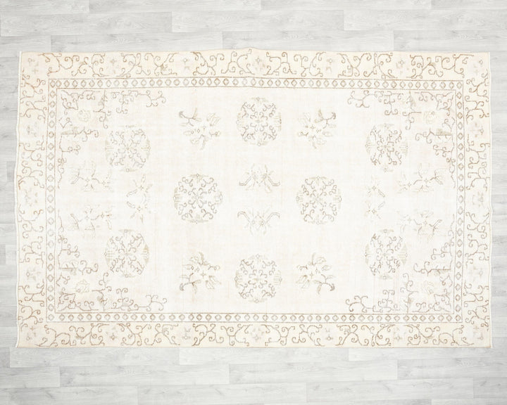 Beige Oushak Rug 5' 10" x 9' 1" | No. VR65238