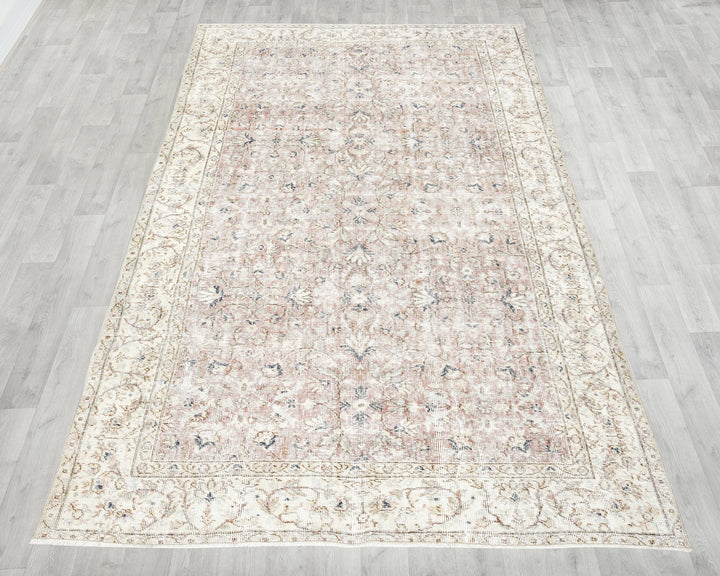 Neutral Oushak Rug 5' 6" x 8' 7" | No. VR67837