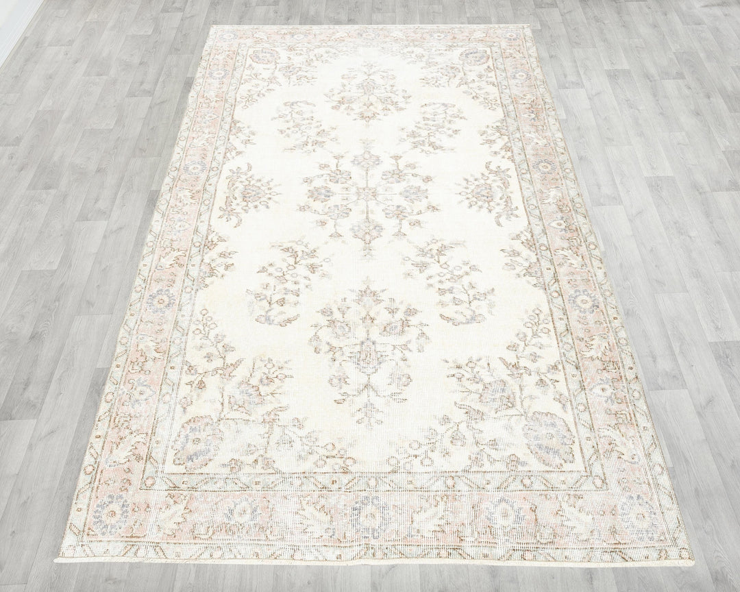 Beige Oushak Rug 4' 10" x 7' 8" | No. VR72171