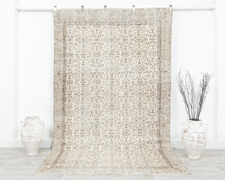 Neutral Oushak Rug 5' 10" x 9' 2" | No. VR50151