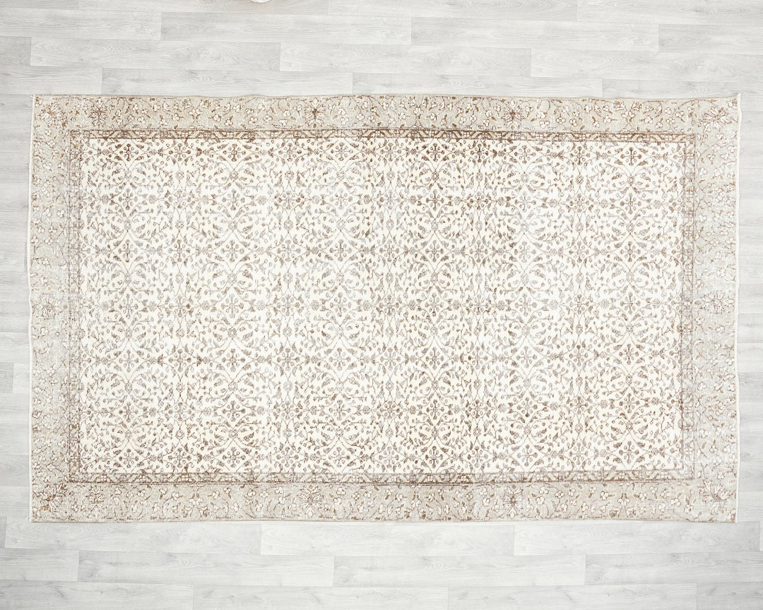Neutral Oushak Rug 5' 10" x 9' 2" | No. VR50151