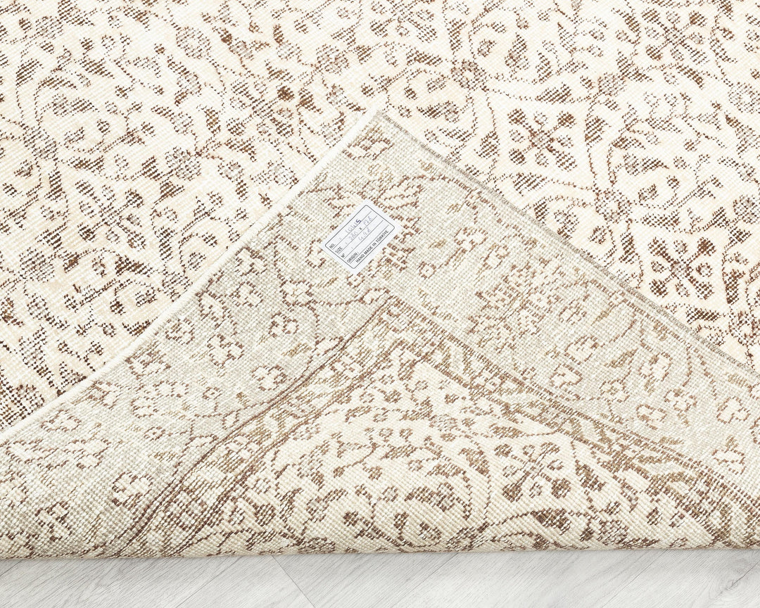 Neutral Oushak Rug 5' 10" x 9' 2" | No. VR50151