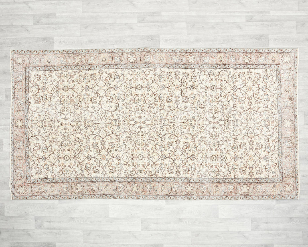 Neutral Oushak Rug 4' 8" x 8' 8" | No. VR50418