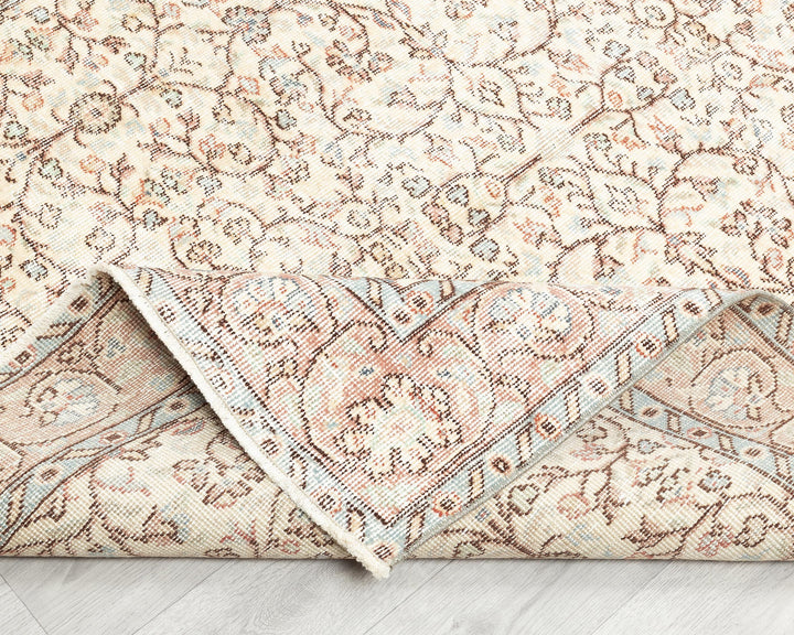Neutral Oushak Rug 4' 8" x 8' 8" | No. VR50418