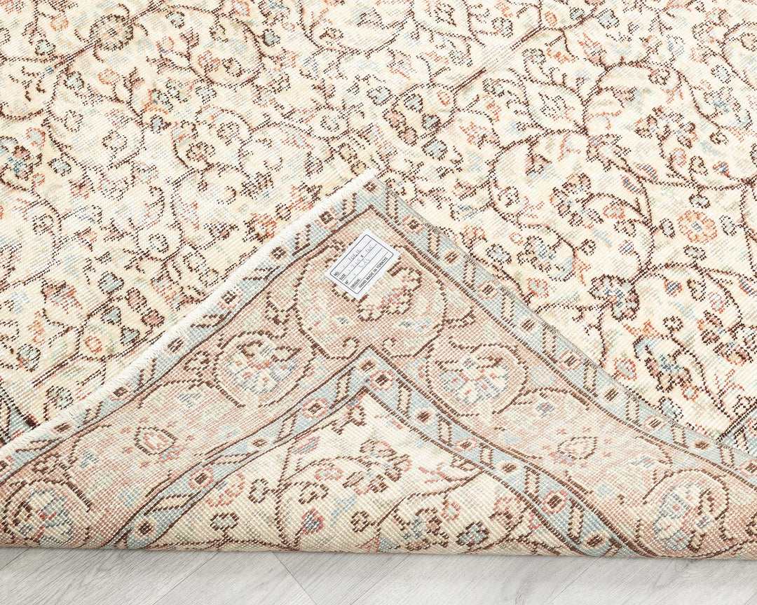 Neutral Oushak Rug 4' 8" x 8' 8" | No. VR50418
