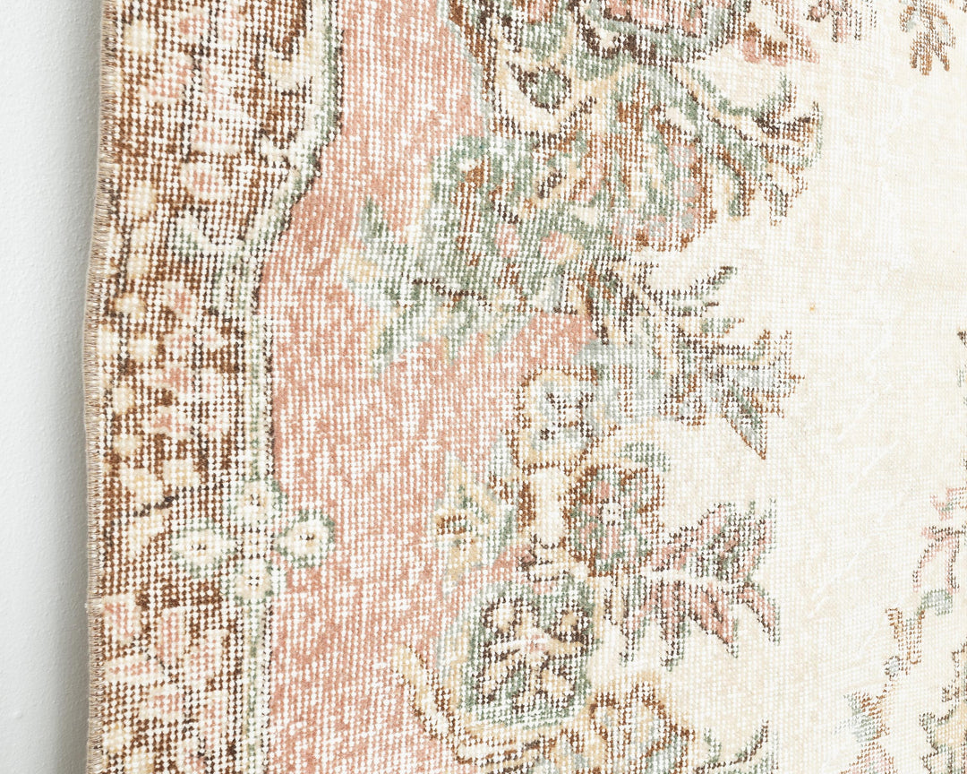 Beige Oushak Rug 5' 8" x 9' 6" | No. VR75220