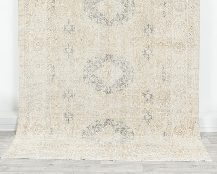 Beige Oushak Rug 4' 11" x 8' 2" | No. VR94806