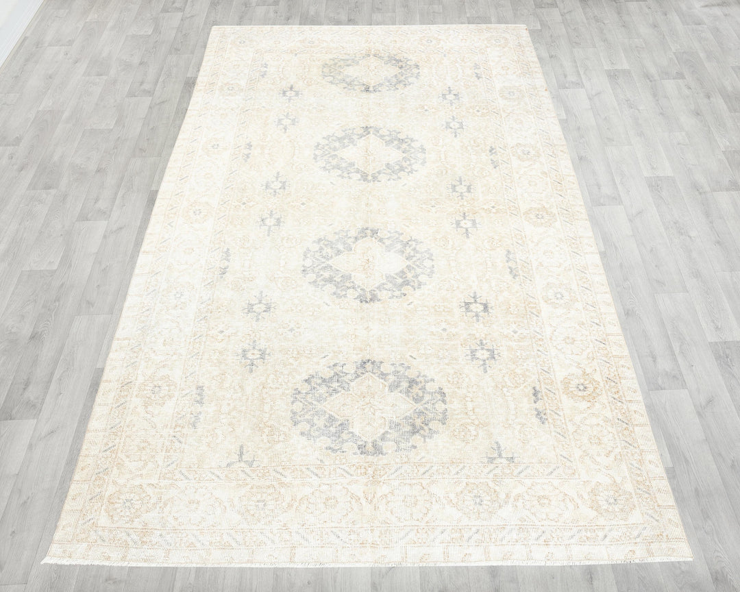 Beige Oushak Rug 4' 11" x 8' 2" | No. VR94806