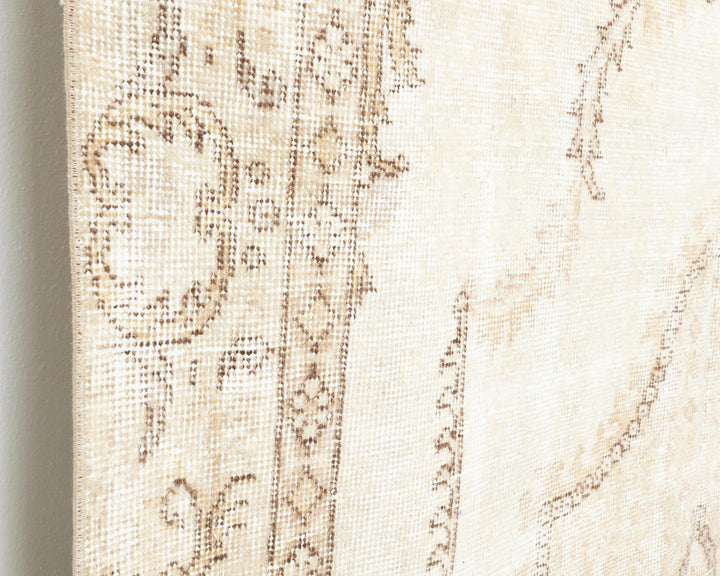 Beige Oushak Rug 4' 6" x 8' 2" | No. VR10013