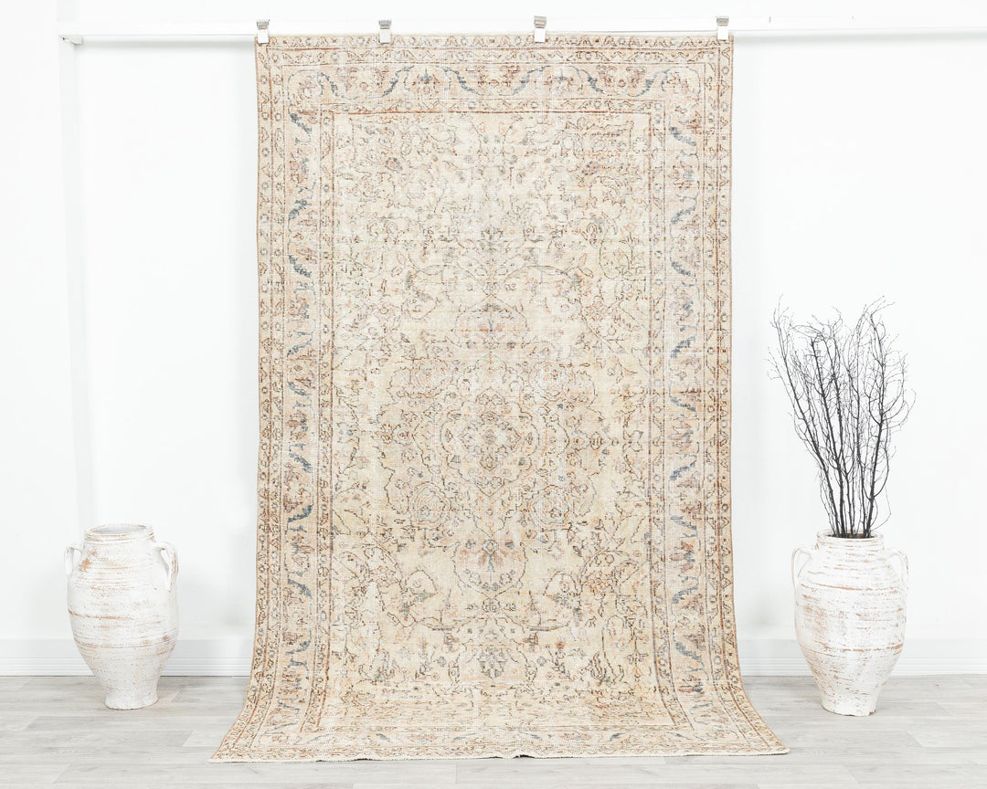 Beige Oushak Rug 4' 11" x 8' 5" | No. VR51968