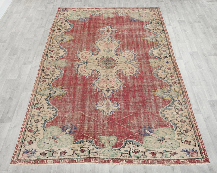 Red Oushak Rug 5' 6" x 8' 6" | No. VR17519