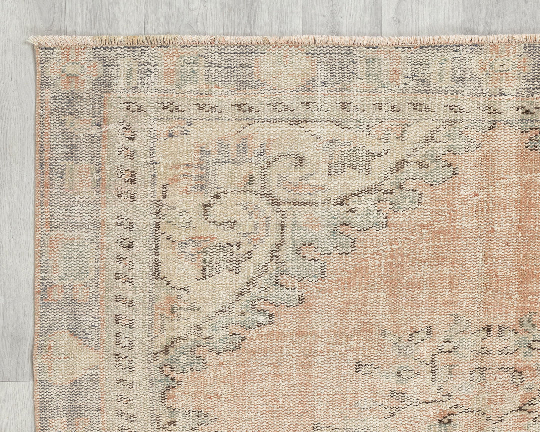 Faded Oushak Rug 4' 8" x 8' 4" | No. VR16840