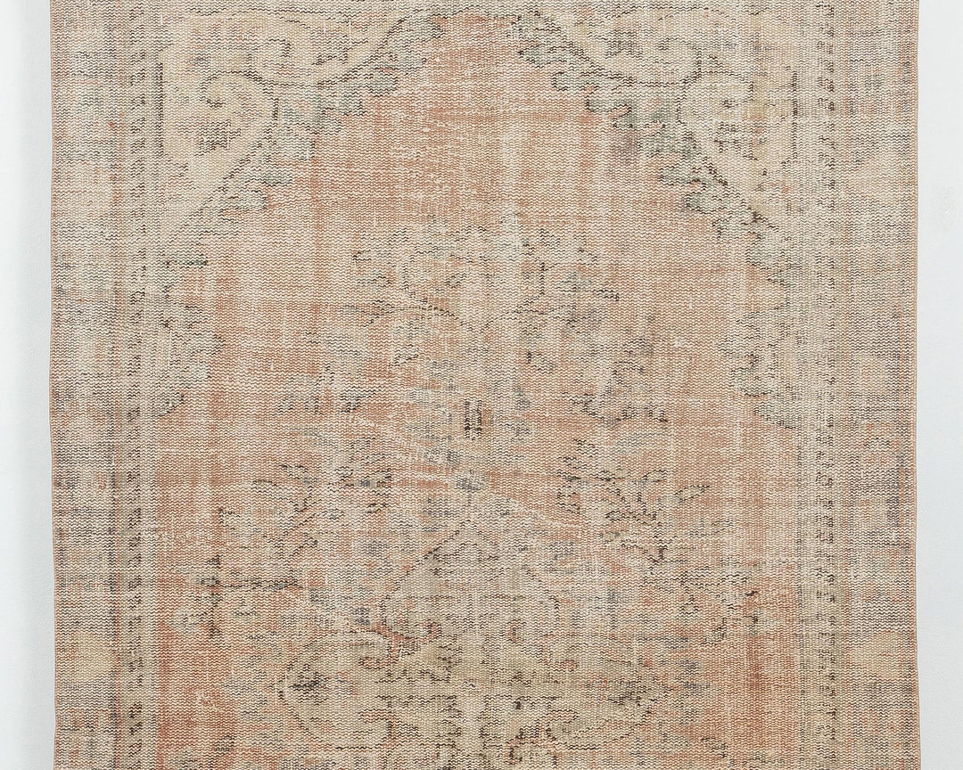 Faded Oushak Rug 4' 8" x 8' 4" | No. VR16840