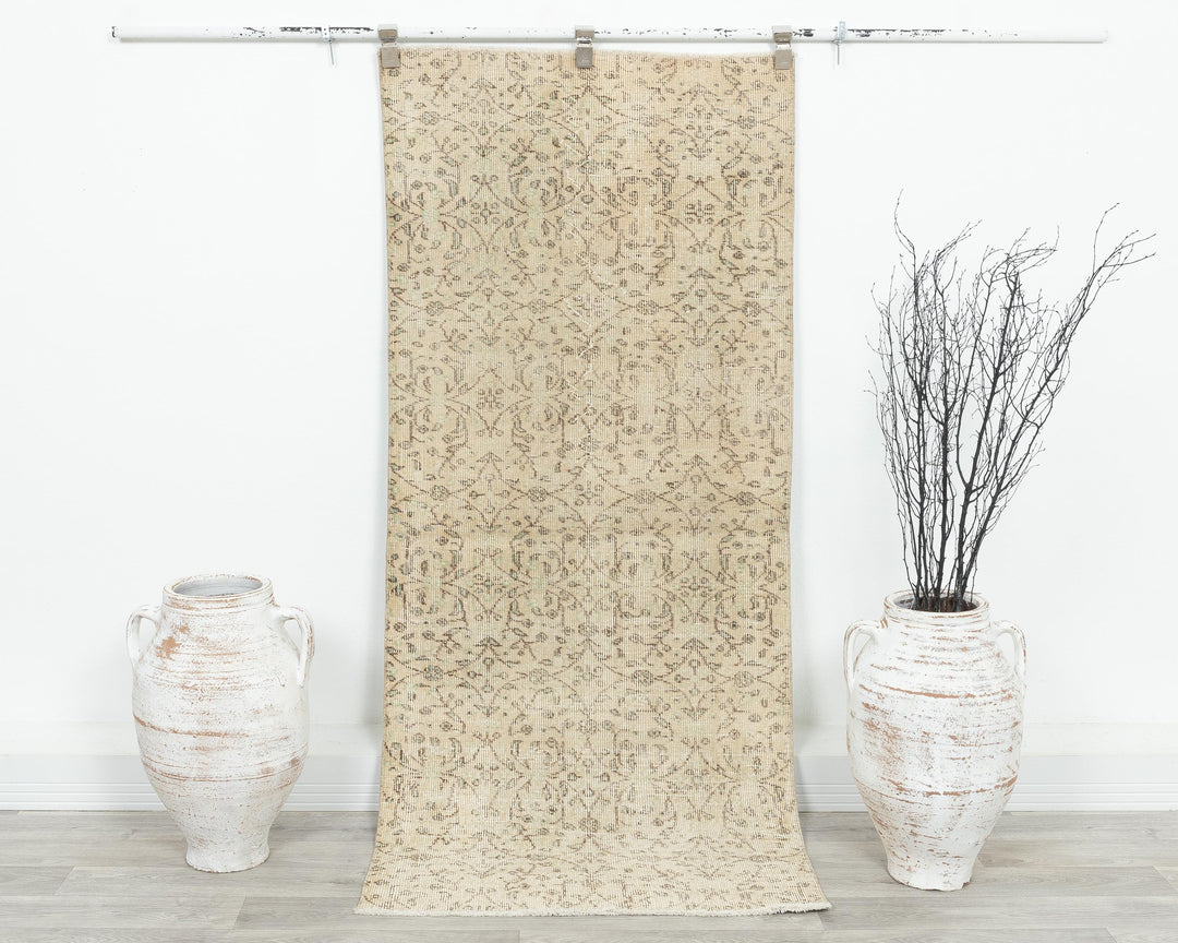 Beige Oushak Rug 2' 8" x 6' 4" | No. VR58637