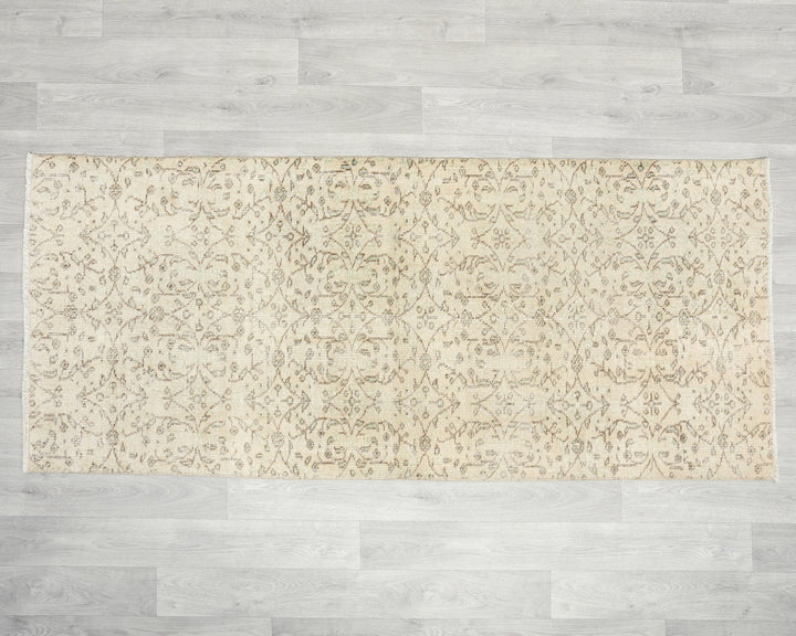 Beige Oushak Rug 2' 8" x 6' 4" | No. VR58637
