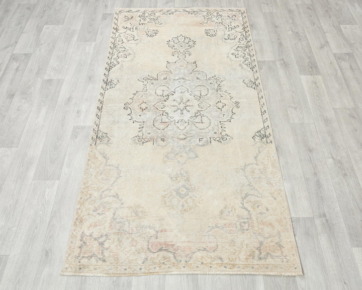 Beige Oushak Rug 3' x 5' 11" | No. VR29743
