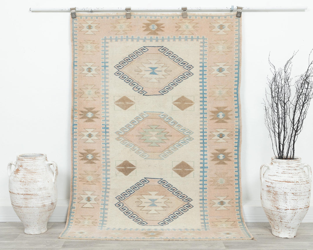 Neutral Oushak Rug 4' x 6' 1" | No. VR91706