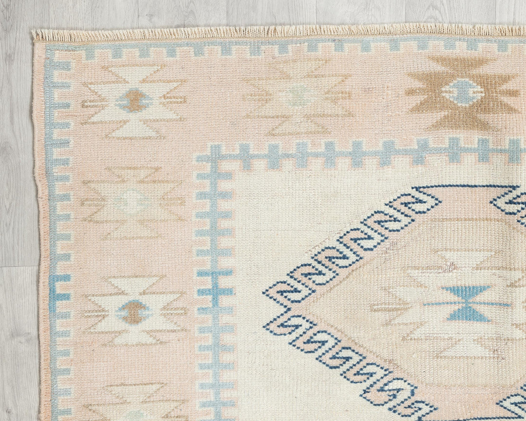 Neutral Oushak Rug 4' x 6' 1" | No. VR91706