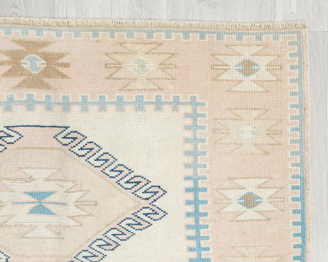 Neutral Oushak Rug 4' x 6' 1" | No. VR91706