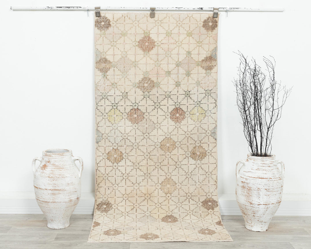 Beige Oushak Rug 3' x 6' 7" | No. VR87435
