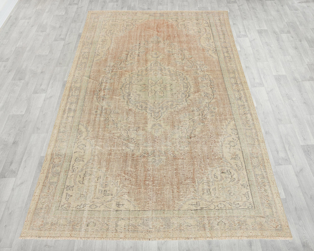 Faded Oushak Rug 5' 8" x 9' 1" | No. VR17962