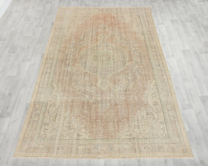 Faded Oushak Rug 5' 8" x 9' 1" | No. VR17962