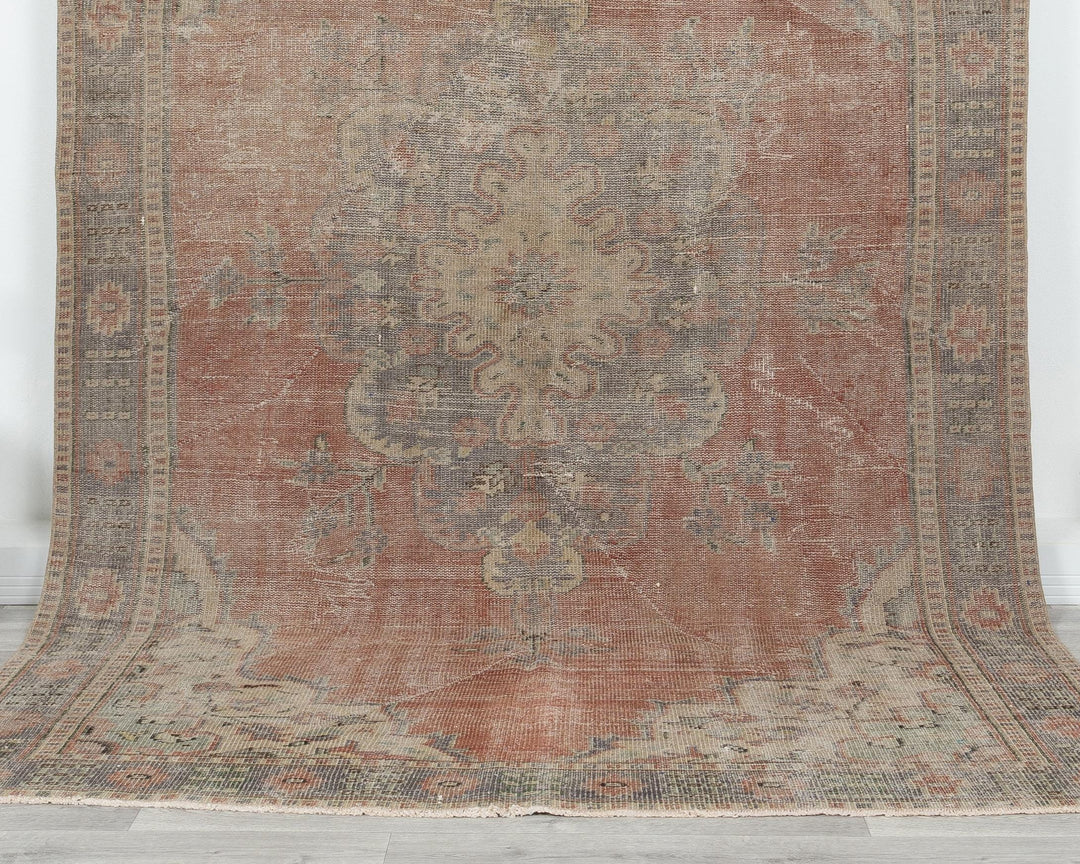 Faded Oushak Rug 5' 11" x 9' 4" | No. VR86236