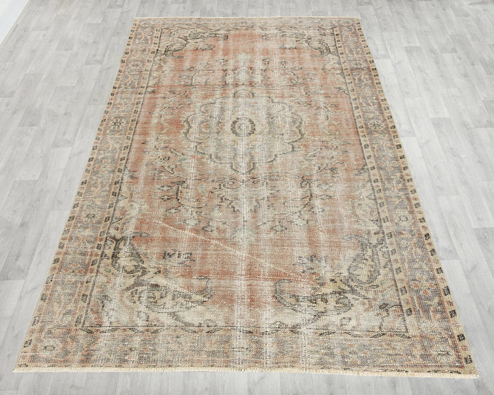 Faded Oushak Rug 5' 2" x 8' | No. VR35454