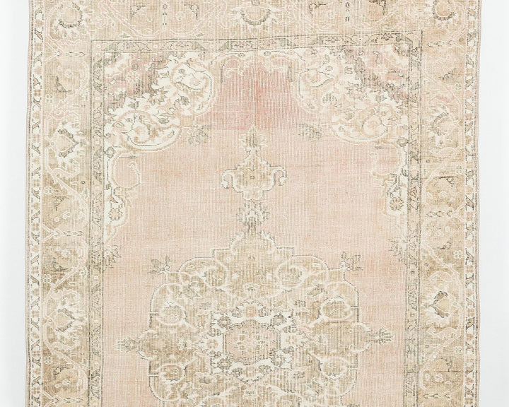 Beige Oushak Rug 5' 1" x 7' 11" | No. VR97934