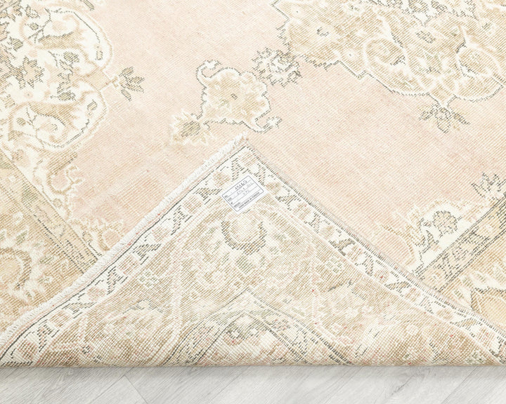 Beige Oushak Rug 5' 1" x 7' 11" | No. VR97934