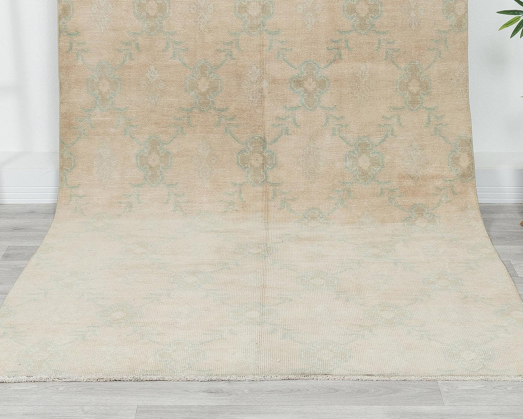 Beige Oushak Rug 4' 6" x 10' 6" | No. VR29430
