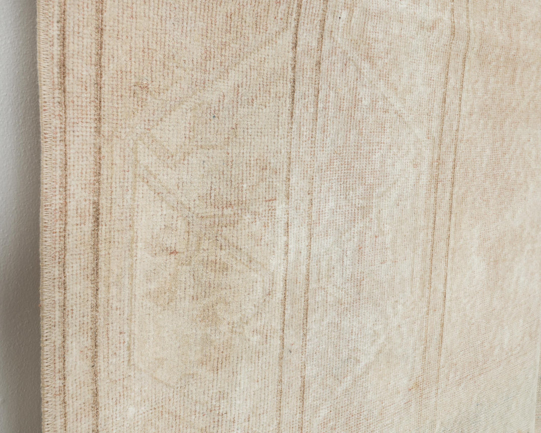 Beige Oushak Rug 4' 11" x 7' 8" | No. VR26782