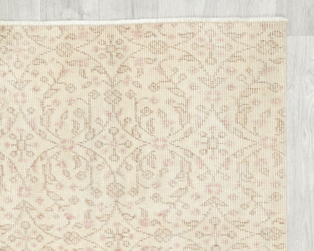 Beige Oushak Rug 3' 8" x 6' 7" | No. VR95336