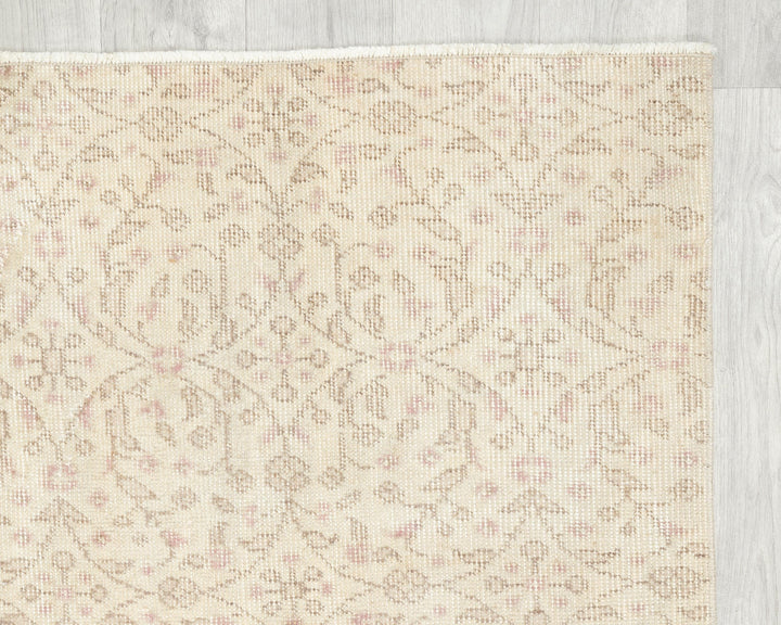 Beige Oushak Rug 3' 8" x 6' 7" | No. VR95336