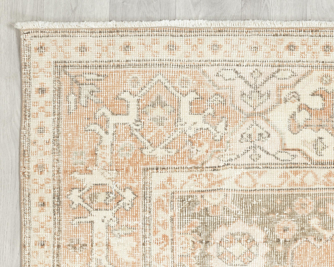 Neutral Oushak Rug 6' 11" x 3' 11" | No. VR77207