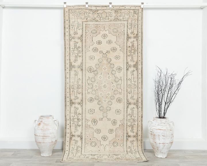 Oushak Rug 7' 10" x 3' 8" | No. VR95064