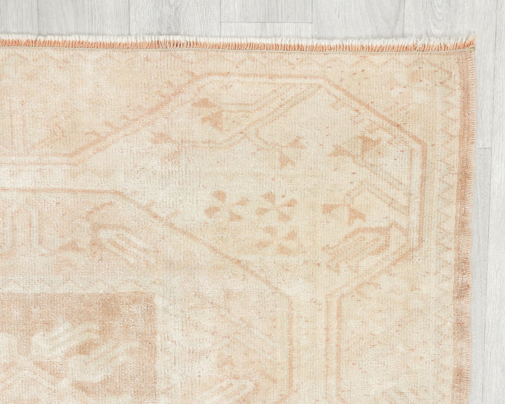 Beige Oushak Rug 4' 1" x 6' 2" | No. VR69101