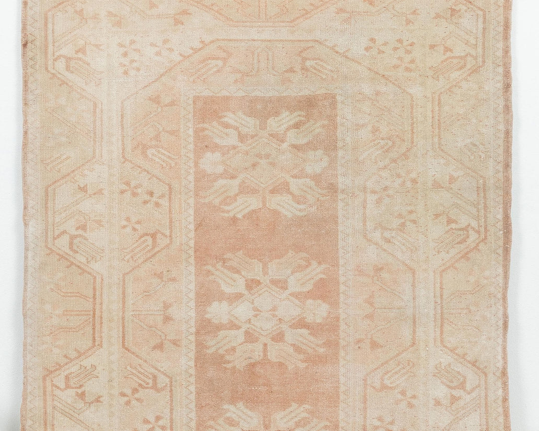 Beige Oushak Rug 4' 1" x 6' 2" | No. VR69101