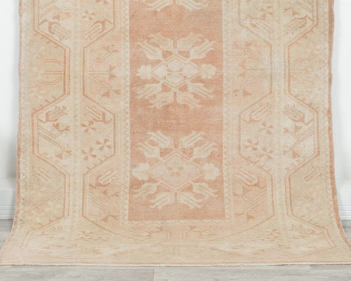 Beige Oushak Rug 4' 1" x 6' 2" | No. VR69101