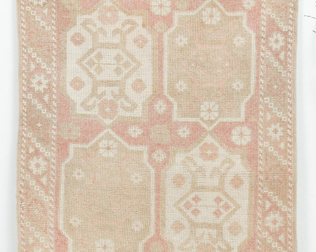 Faded Oushak Rug 2' 8" x 4' 8" | No. VR84116