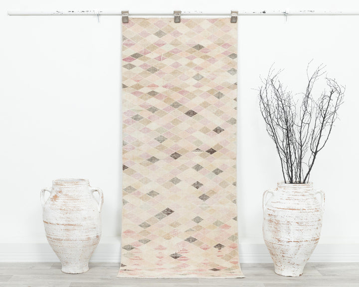 Beige Oushak Rug 2' 2" x 5' 10" | No. VR67604