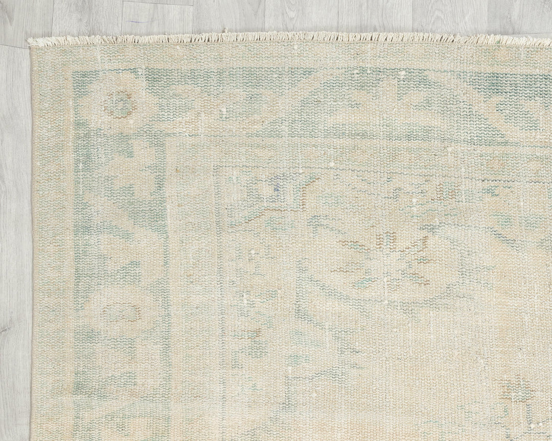 Beige Oushak Rug 6' 2" x 9' | No. VR81752