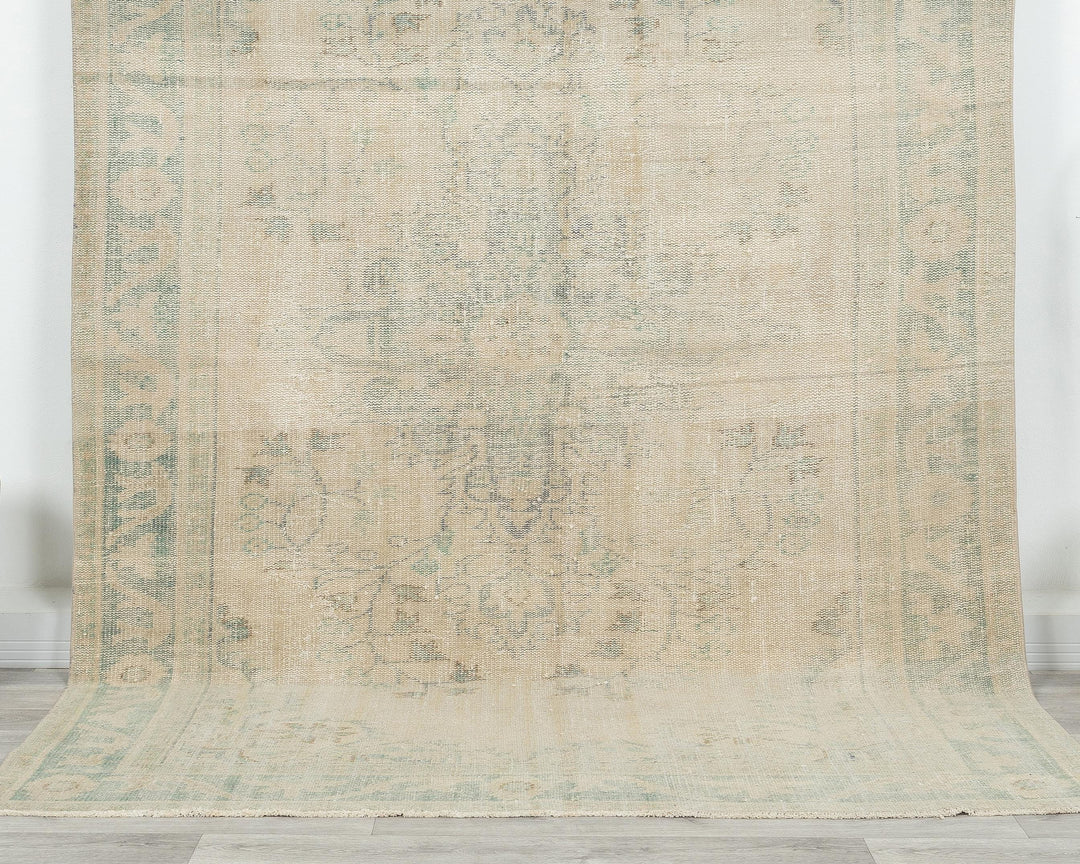 Beige Oushak Rug 6' 2" x 9' | No. VR81752
