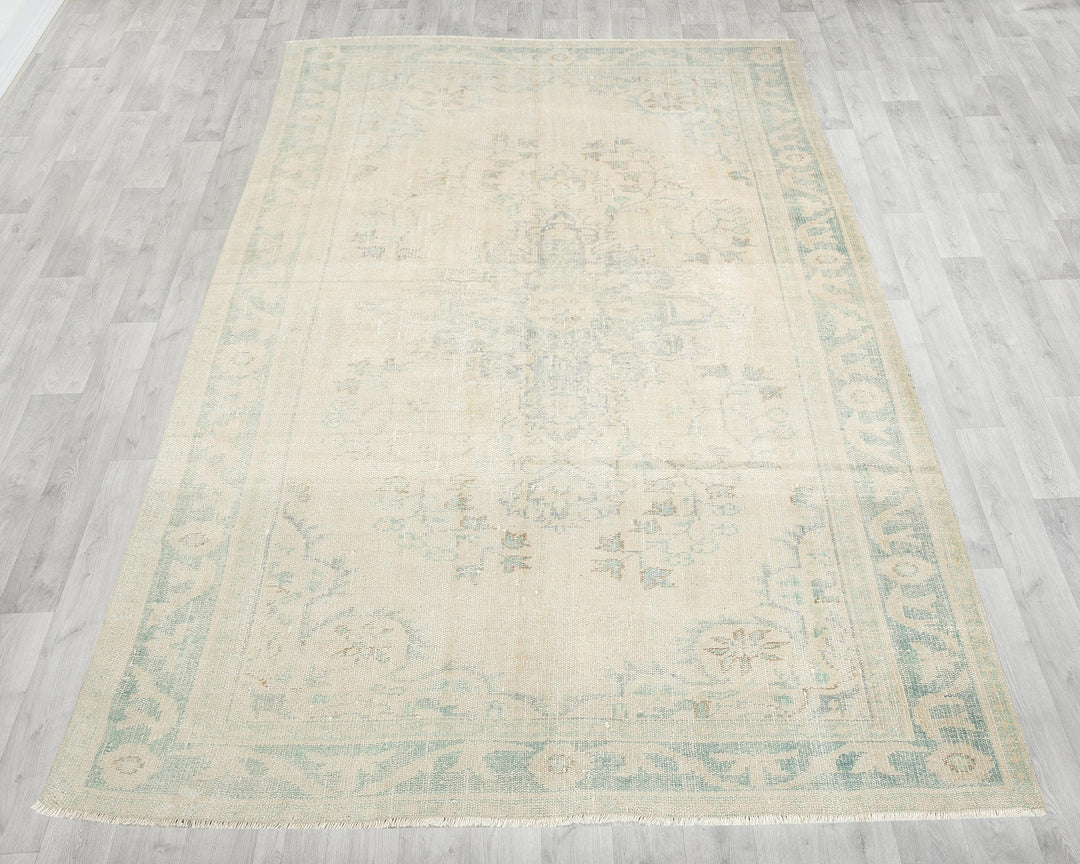 Beige Oushak Rug 6' 2" x 9' | No. VR81752