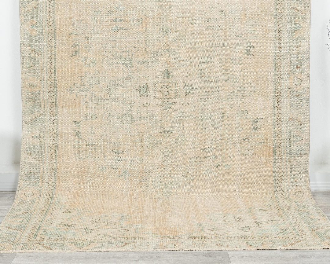 Beige Oushak Rug 5' 11" x 9' 5" | No. VR92591