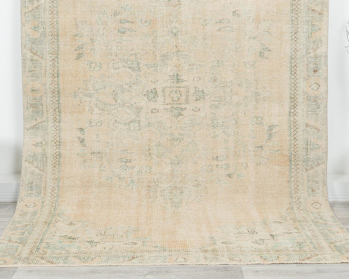 Beige Oushak Rug 5' 11" x 9' 5" | No. VR92591