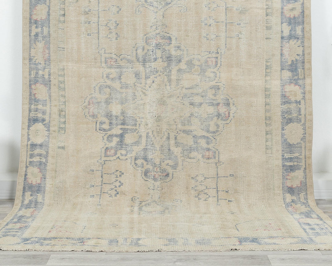 Beige Oushak Rug 5' 7" x 8' 11" | No. VR40172